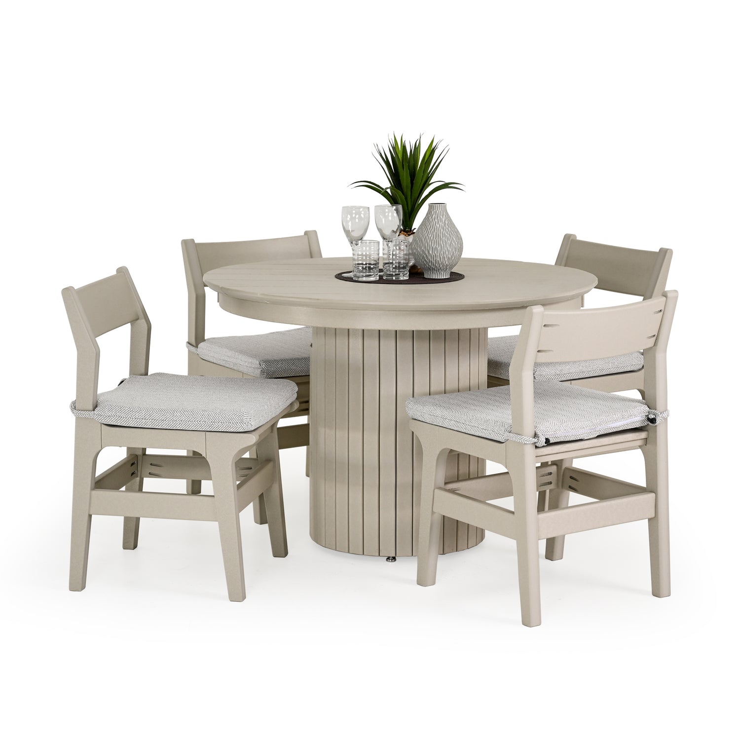 Mid-Century 44" Round Poly Lumber Dining Table